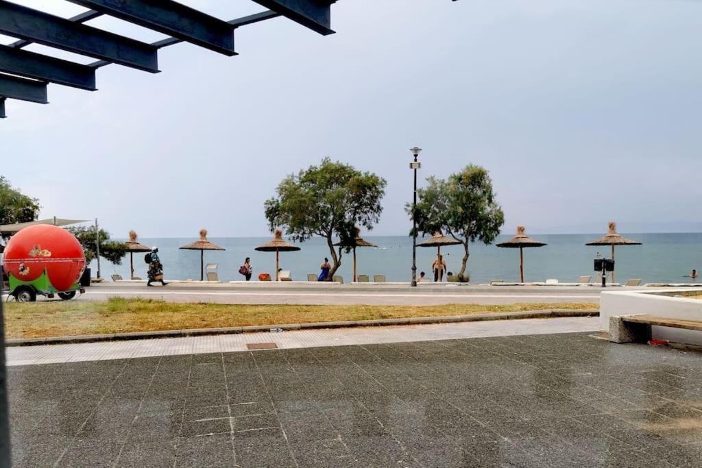Apartment With 3 Rooms Just 1 Min From The Beach And Free Public Parking Peraía 外观 照片